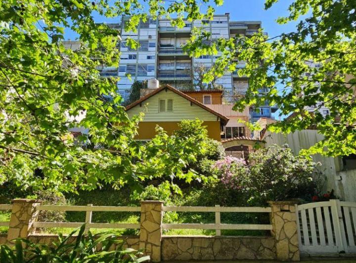 Casa · 170m² · 6 Ambientes