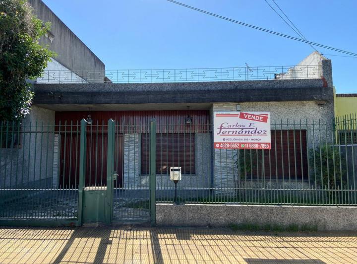Casa · 350m² · 4 Ambientes · 2 Cocheras