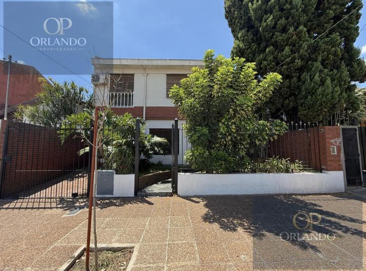 Casa · 196m² · 5 Ambientes · 3 Cocheras