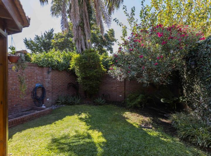 Casa · 227m² · 5 Ambientes · 2 Cocheras