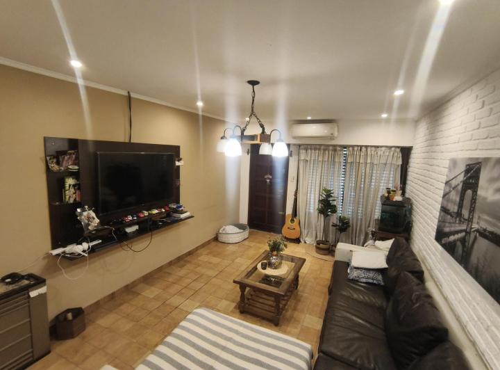 Casa · 296m² · 4 Ambientes · 2 Cocheras