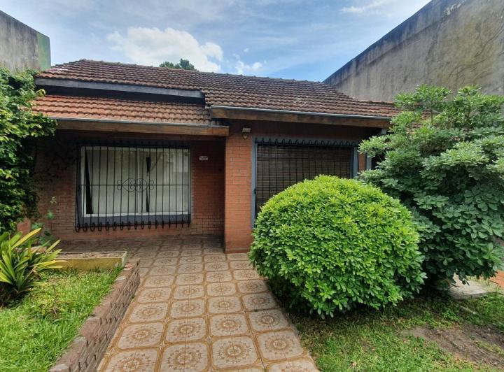 Casa · 123m² · 3 Ambientes · 3 Cocheras