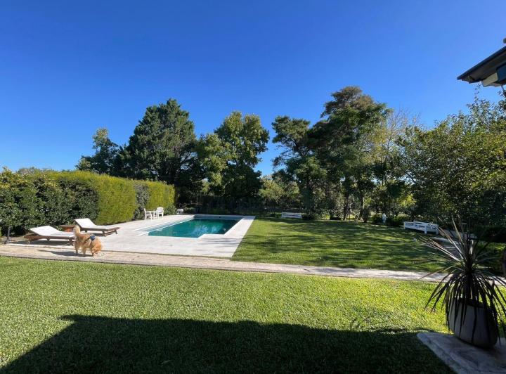 Casa · 392m² · 8 Ambientes · 7 Cocheras