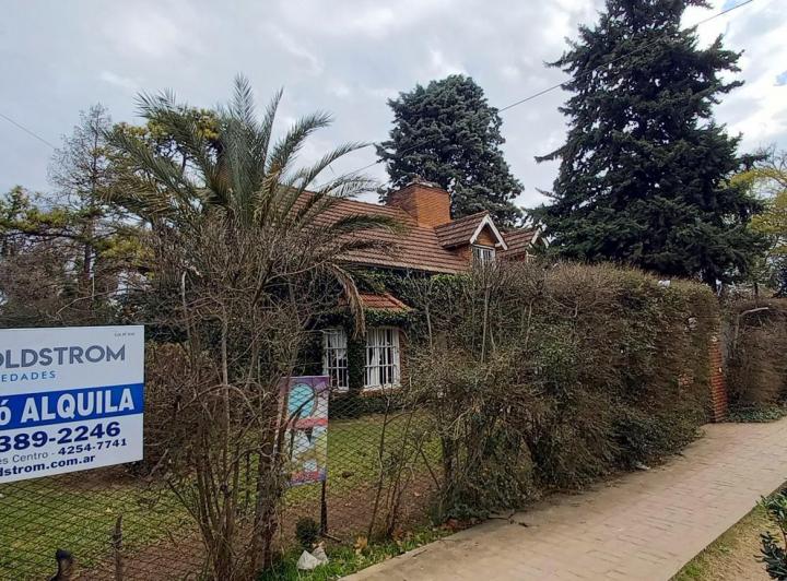 Casa · 200m² · 4 Ambientes