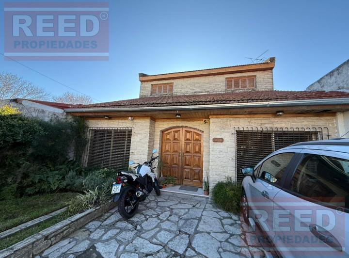 Casa · 152m² · 6 Ambientes · 1 Cochera