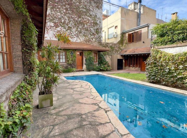 Casa · 290m² · 4 Ambientes · 1 Cochera
