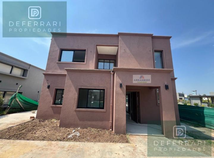 Casa · 180m² · 5 Ambientes · 2 Cocheras