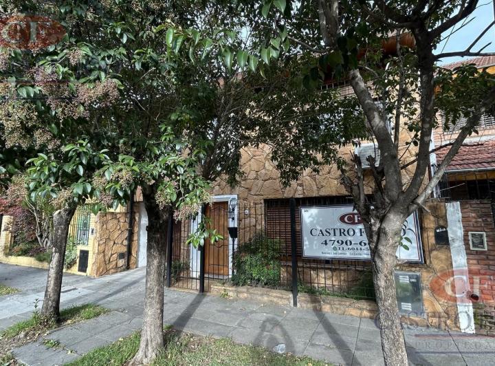 Casa · 195m² · 7 Ambientes · 1 Cochera