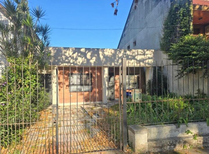 Casa · 103m² · 4 Ambientes · 1 Cochera