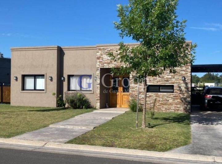Casa · 110m² · 4 Ambientes · 1 Cochera