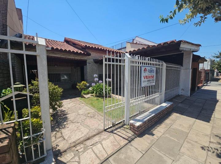 Casa · 123m² · 4 Ambientes · 1 Cochera