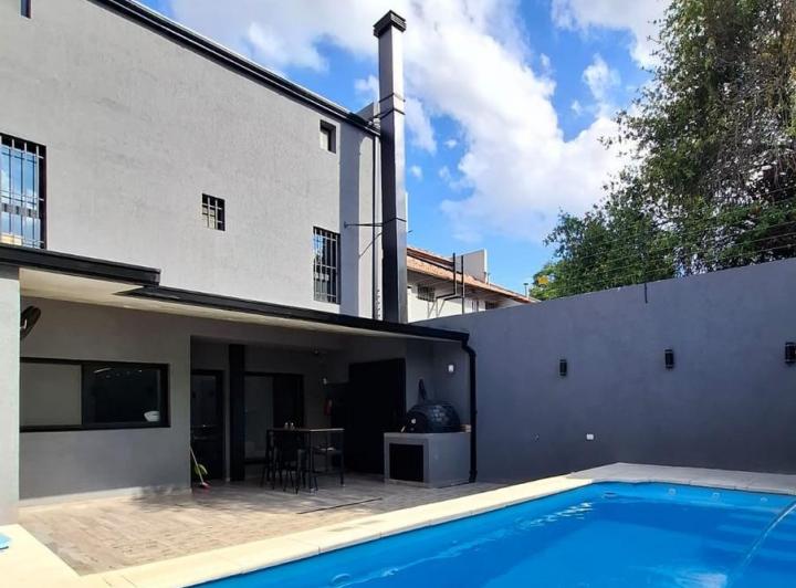 Casa · 545m² · 5 Ambientes · 2 Cocheras