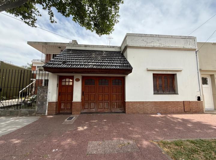 Casa · 100m² · 3 Ambientes · 1 Cochera