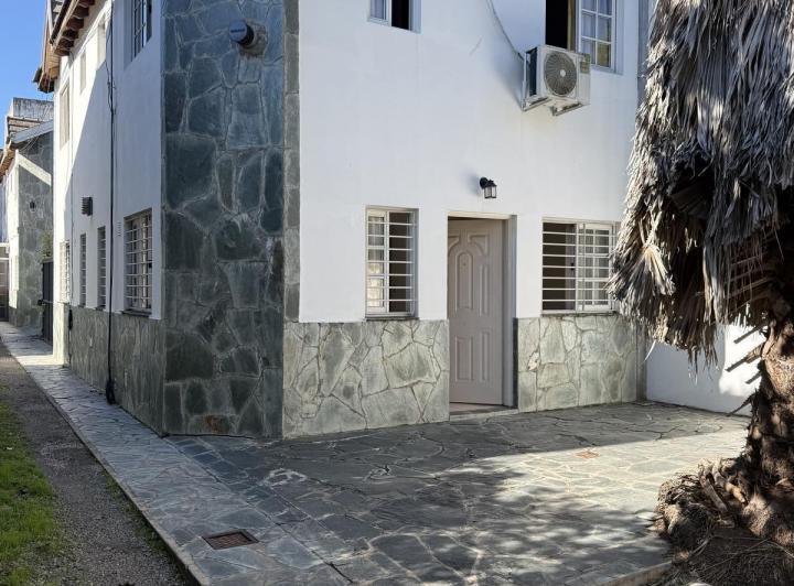 Casa · 53m² · 2 Ambientes · 1 Cochera
