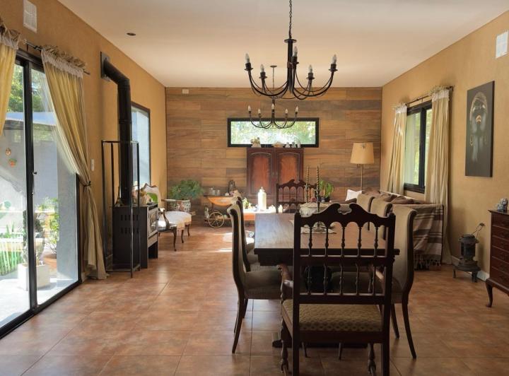 Casa · 168m² · 5 Ambientes · 3 Cocheras