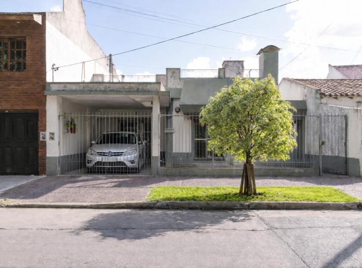 Casa · 113m² · 4 Ambientes · 1 Cochera