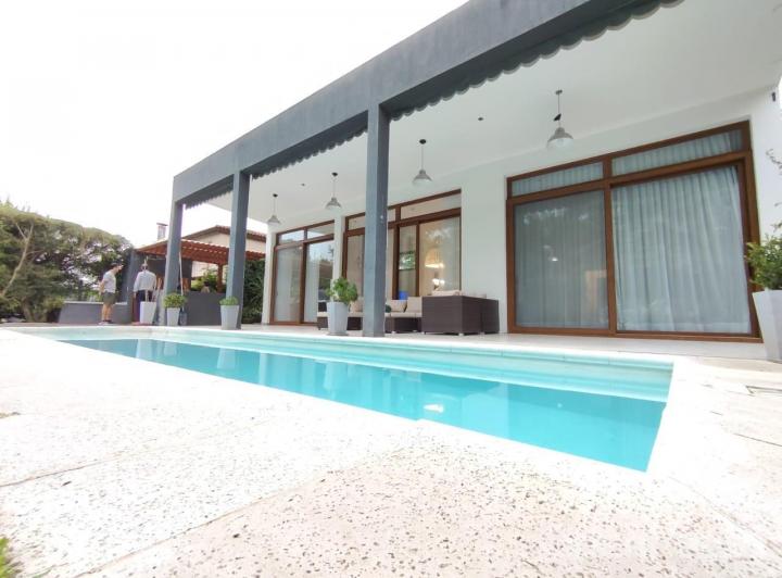Casa · 120m² · 3 Ambientes · 3 Cocheras