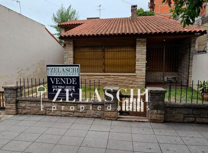 Casa · 160m² · 3 Dormitorios · 1 Cochera