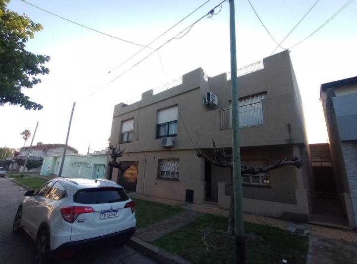 Casa · 170m² · 6 Ambientes · 1 Cochera