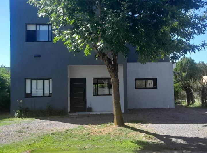 Casa · 167m² · 4 Ambientes · 2 Cocheras