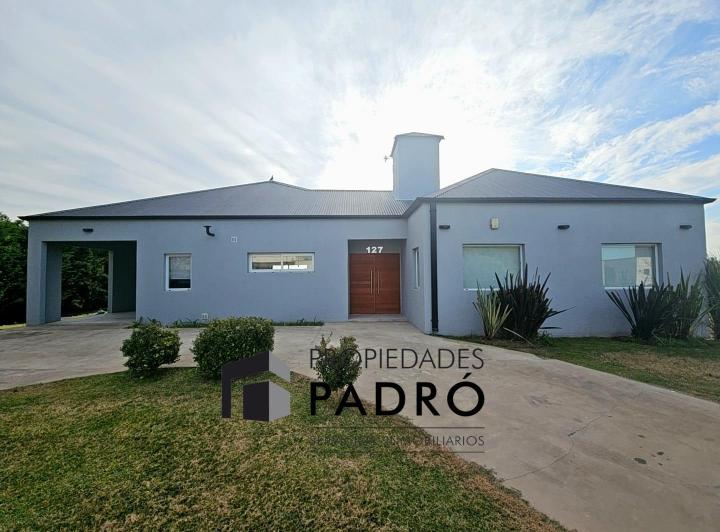 Casa · 143m² · 5 Ambientes · 1 Cochera