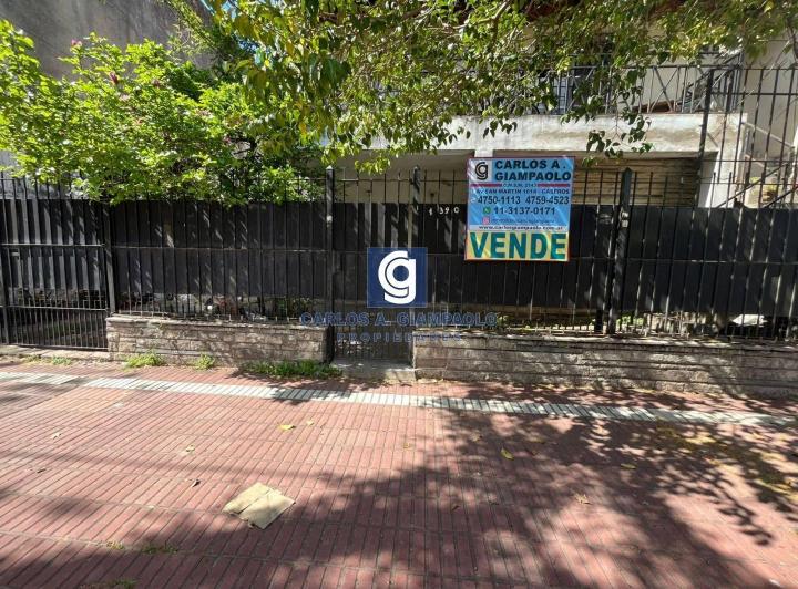 Casa · 217m² · 7 Ambientes · 1 Cochera