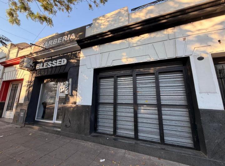Casa · 200m² · 8 Ambientes · 1 Cochera