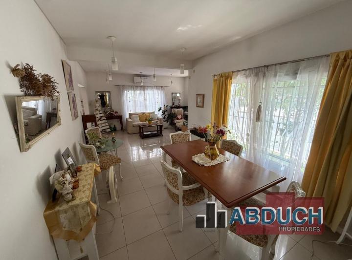 Casa · 135m² · 4 Ambientes · 1 Cochera
