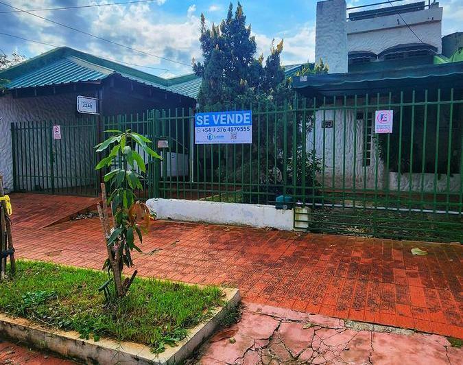 Casa · 229m² · 15 Ambientes · 2 Cocheras