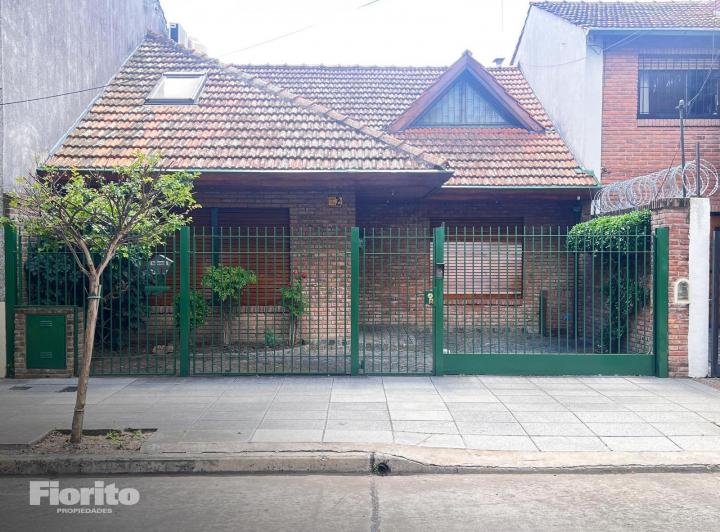 Casa · 149m² · 5 Ambientes · 1 Cochera
