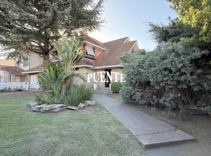 Casa · 431m² · 5 Ambientes