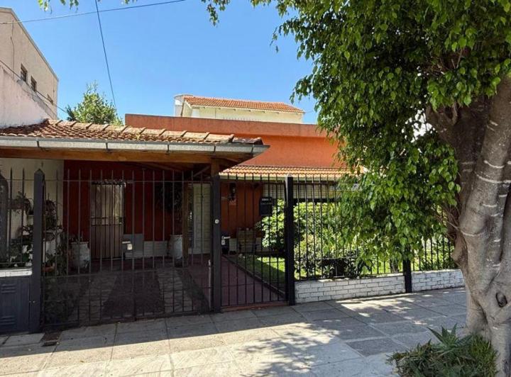 Casa · 151m² · 4 Ambientes · 1 Cochera