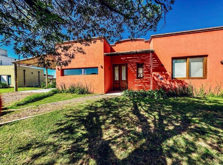 Casa · 170m² · 3 Ambientes · 2 Cocheras