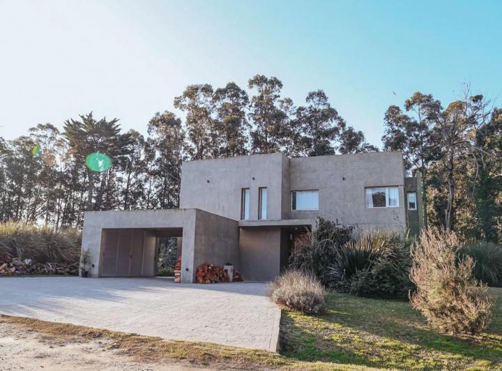 Casa · 280m² · 5 Ambientes