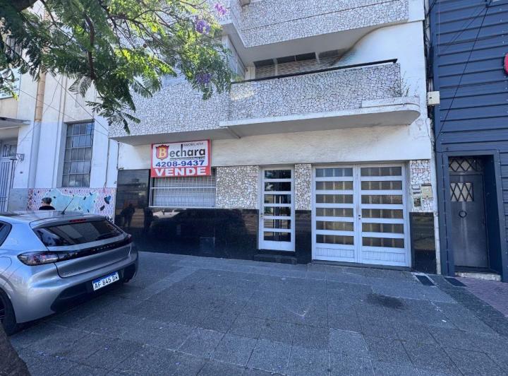 Casa · 250m² · 5 Ambientes · 1 Cochera