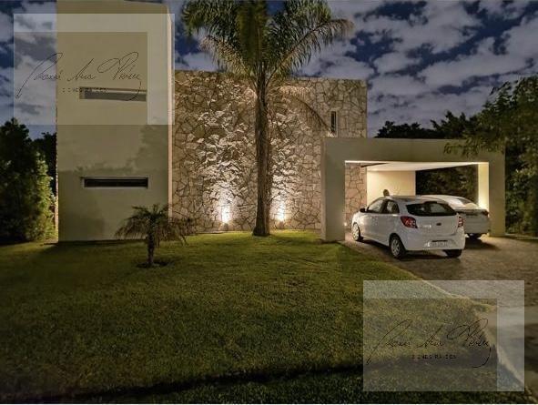 Casa · 200m² · 4 Ambientes · 2 Cocheras