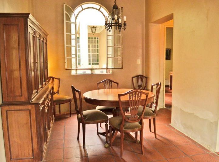 Casa · 250m² · 5 Ambientes