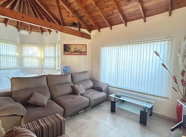 Casa · 172m² · 5 Ambientes · 1 Cochera