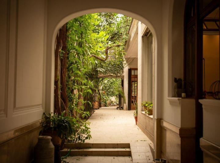 Casa · 222m² · 6 Ambientes · 2 Cocheras