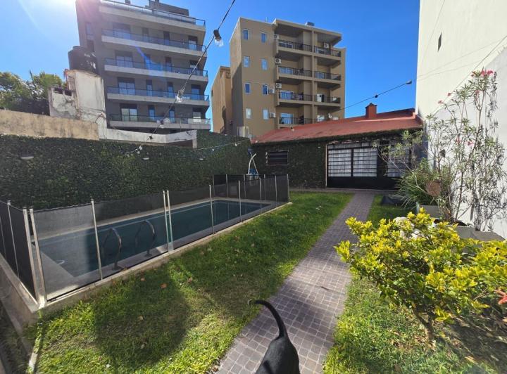 Casa · 269m² · 6 Ambientes · 2 Cocheras