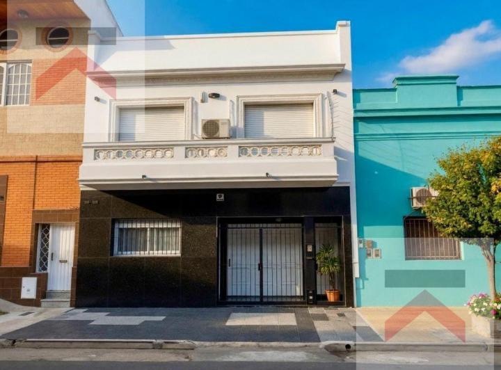 Casa · 185m² · 4 Ambientes · 1 Cochera