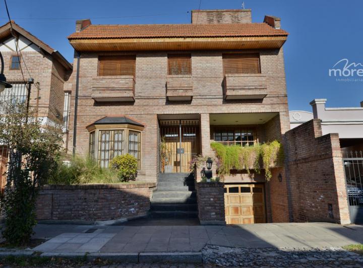 Casa · 238m² · 4 Dormitorios