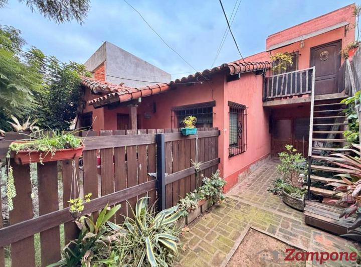Casa · 197m² · 7 Ambientes · 2 Cocheras