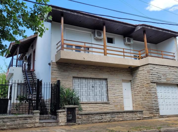 Casa · 234m² · 4 Ambientes