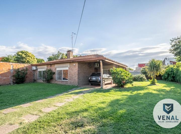 Casa · 96m² · 3 Ambientes · 4 Cocheras