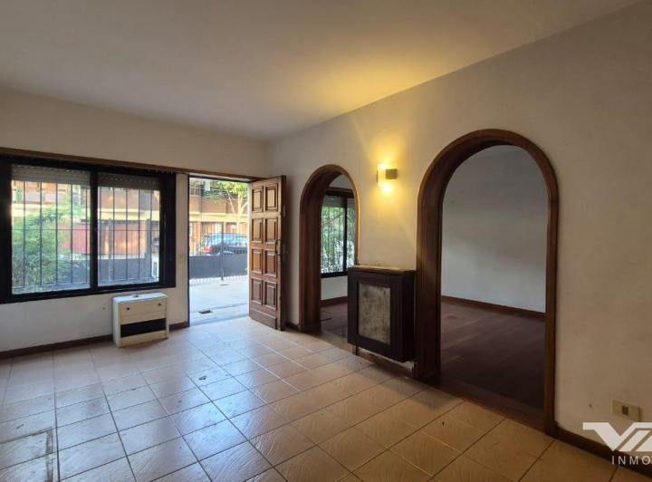 Casa · 130m² · 6 Ambientes · 2 Cocheras