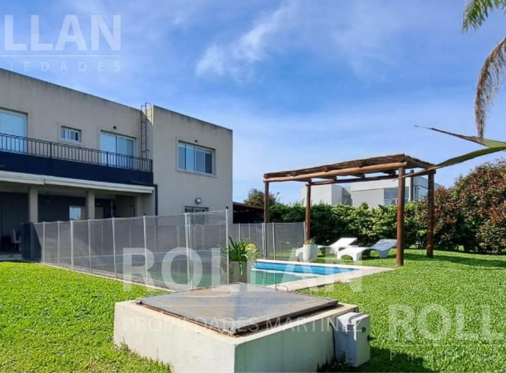 Casa · 188m² · 5 Ambientes · 6 Cocheras