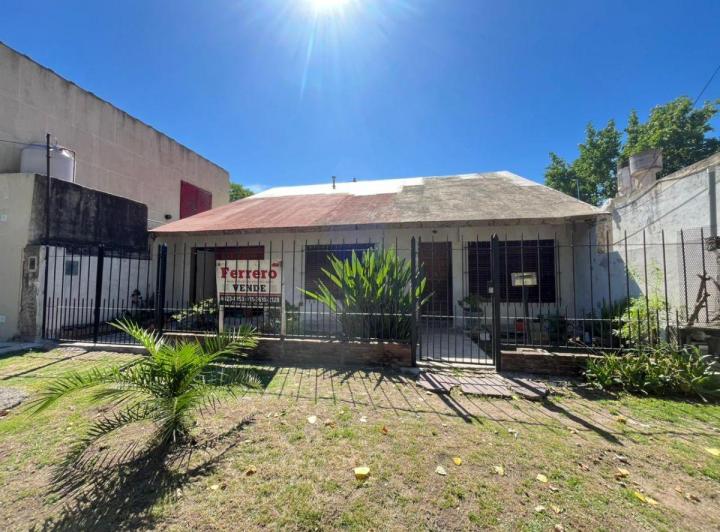 Casa · 130m² · 5 Ambientes · 2 Cocheras