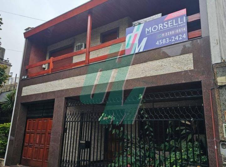 Casa · 317m² · 4 Ambientes · 1 Cochera