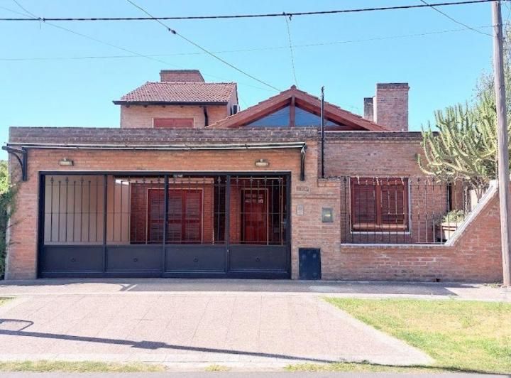 Casa · 193m² · 1 Ambiente · 2 Cocheras